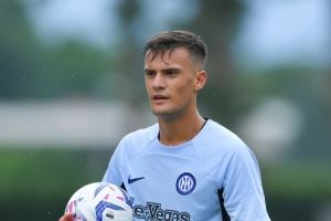 记者：国米与布鲁日谈妥斯坦科维奇1000万欧转会费，附2800万回购