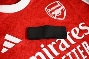 官方：阿森纳将在对阵纽卡时佩戴黑色臂章，纪念去世的前青训球员