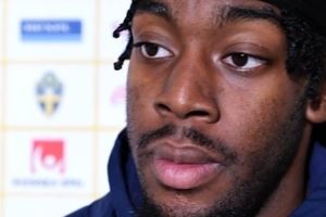 连负瑞士科索沃，伊兰加赛后致歉：只想向瑞典人民说一声对不起