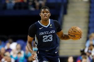 继续稳定发挥!11号秀科沃德半场三分4中3拿到11分8板4助